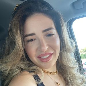 Meet your Posher, Miryam